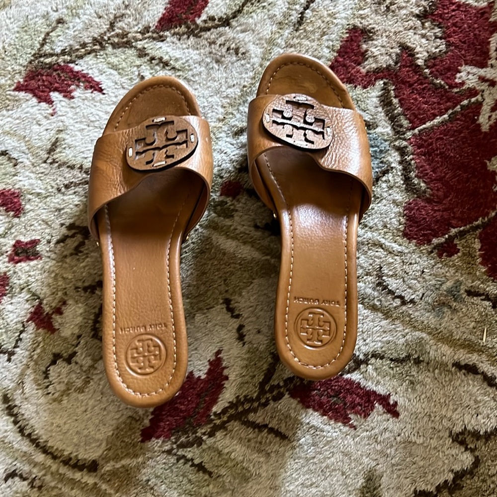 Tory Burch Size 10 Platform wedges. Great Condition!
